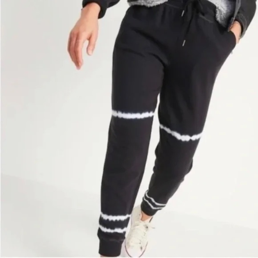 Old Navy Black and White Tie-Dye Joggers